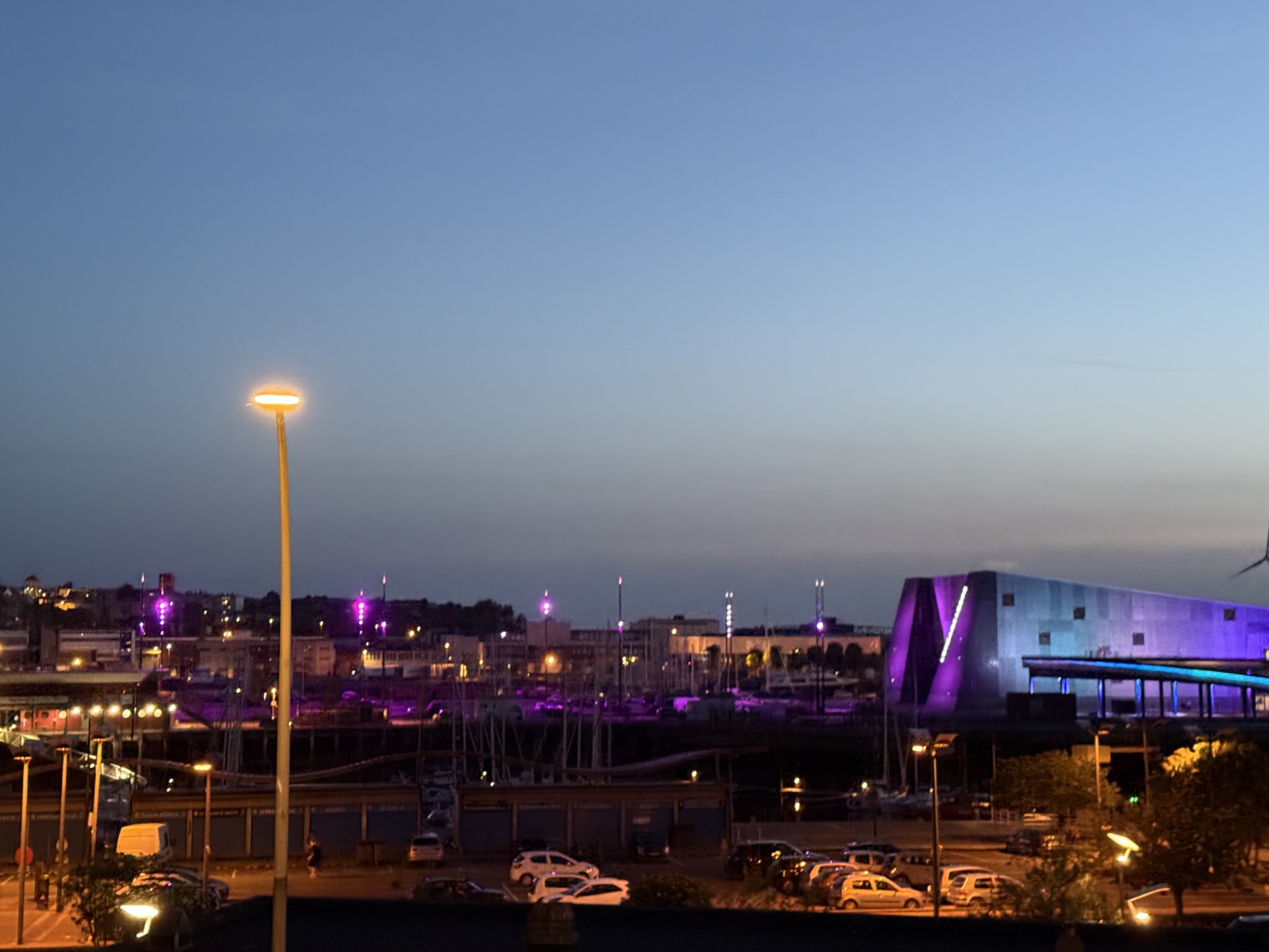 Vue nocturne depuis Le Nid Marin à Boulogne-sur-Mer